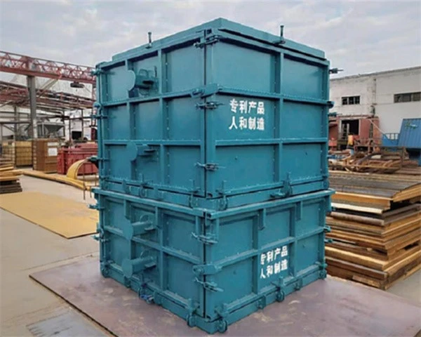 Square Power Rmanhole Mould